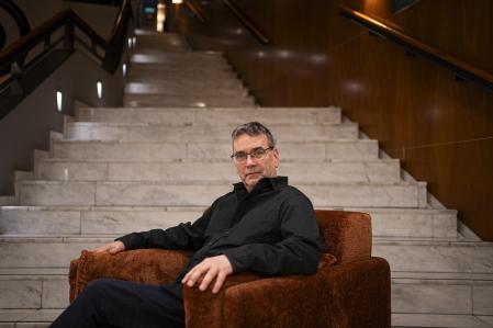 El novelista de espías Mick Herron, en Barcelona, antes de recibir el premio Pepe Carvalho&nbsp;