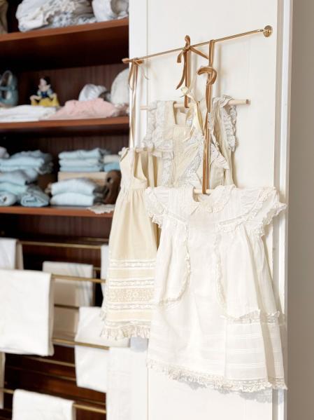 Las prendas de ropa de días especiales.