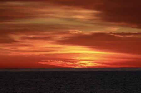 Amanecer en Tamariu.