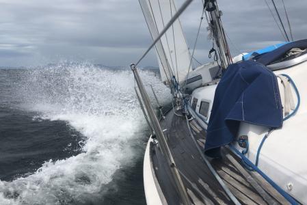 Con Tuvalu, su velero, completaron unas 50.000 millas.&nbsp;