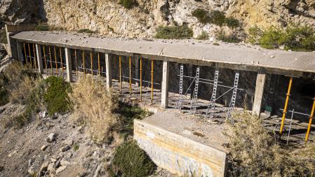 La estructura del túnel está apuntalada en algunos de los puntos negros detectados estos días&nbsp;