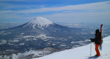 Hokkaido es la isla más septentrional de Japón, limita con Rusia y el océano Pacífico y tiene una población de cinco millones y medio de habitantes.