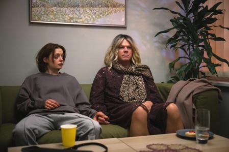 Anders Baasmo es Tom o Berit según la escena.