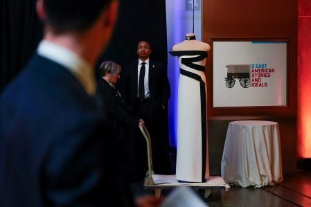 El diseño de Hervé Pierre que lució Melania Trump en enero de 2025