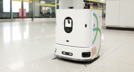 La red de Hefei se apoya en máquinas para aguantar el tirón cuando más gente viaja