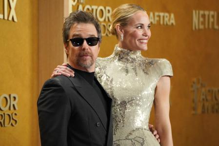 Sam Rockwell y Leslie Bibb en los SAG Awards 2026
