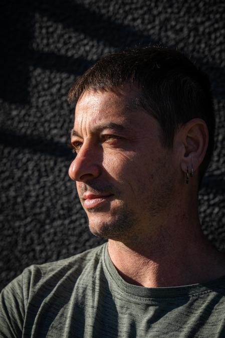 Roura critica la mercantilización de la reproducción