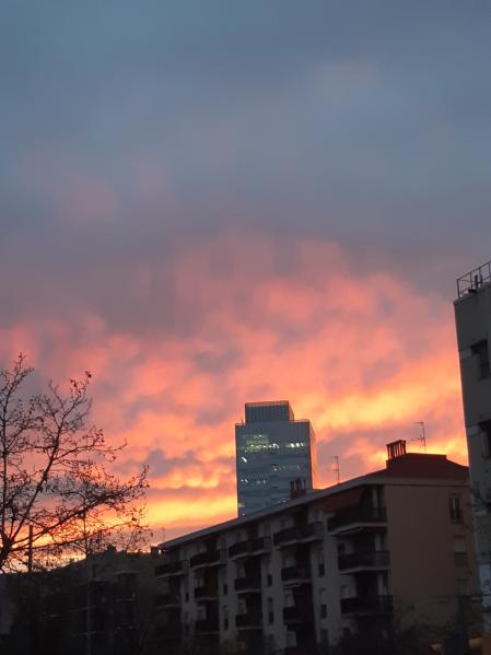 Atardecer infernal en Sabadell.