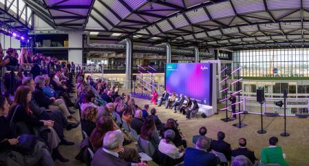 El auditorio del DFactory se ha llenado para la inauguración de Bwaw 