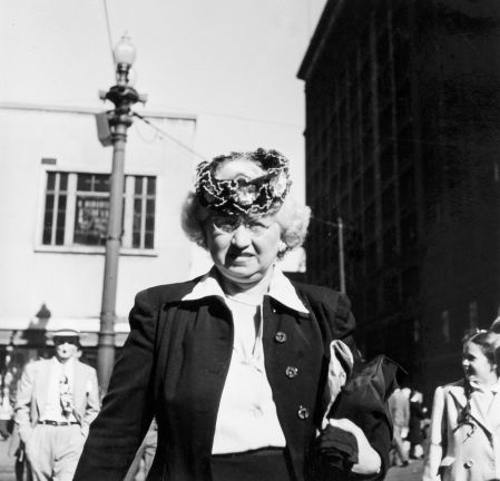 'Corner of State and Randolph Streets', Chicago, 1946&nbsp;
