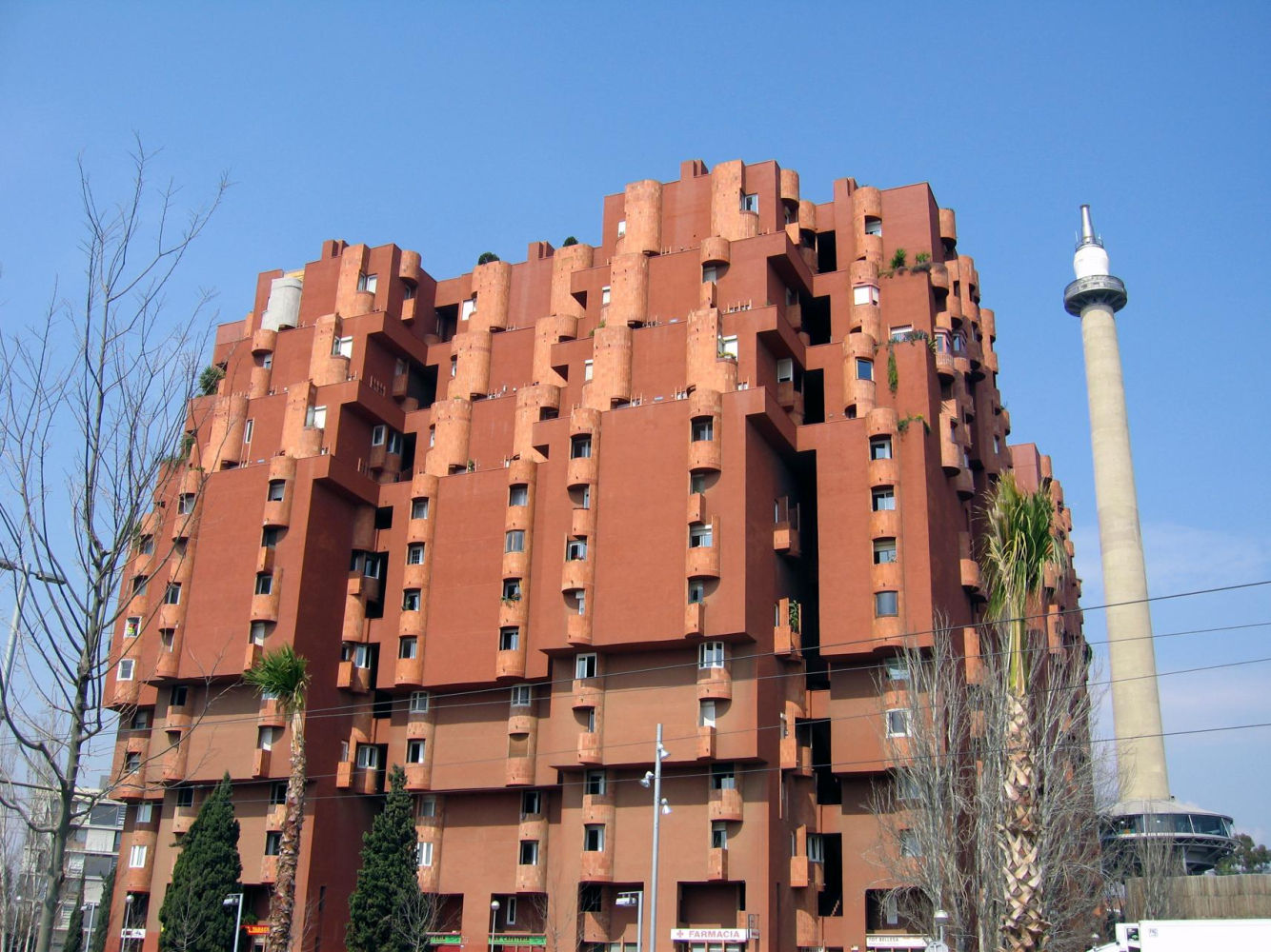El edificio Walden 7 de San Just Desver, una obra del estudio de Taller de Arquitectura dirigido por Ricardo Bofill