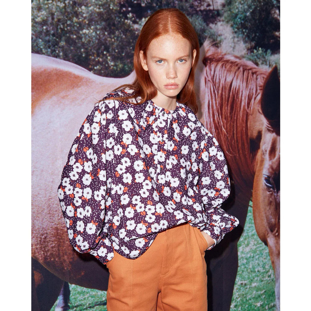 Homenaje francés a Isabel II. Una línea compuesta por tres siluetas complementarias, en tres colores, de su legendario fondo de armario