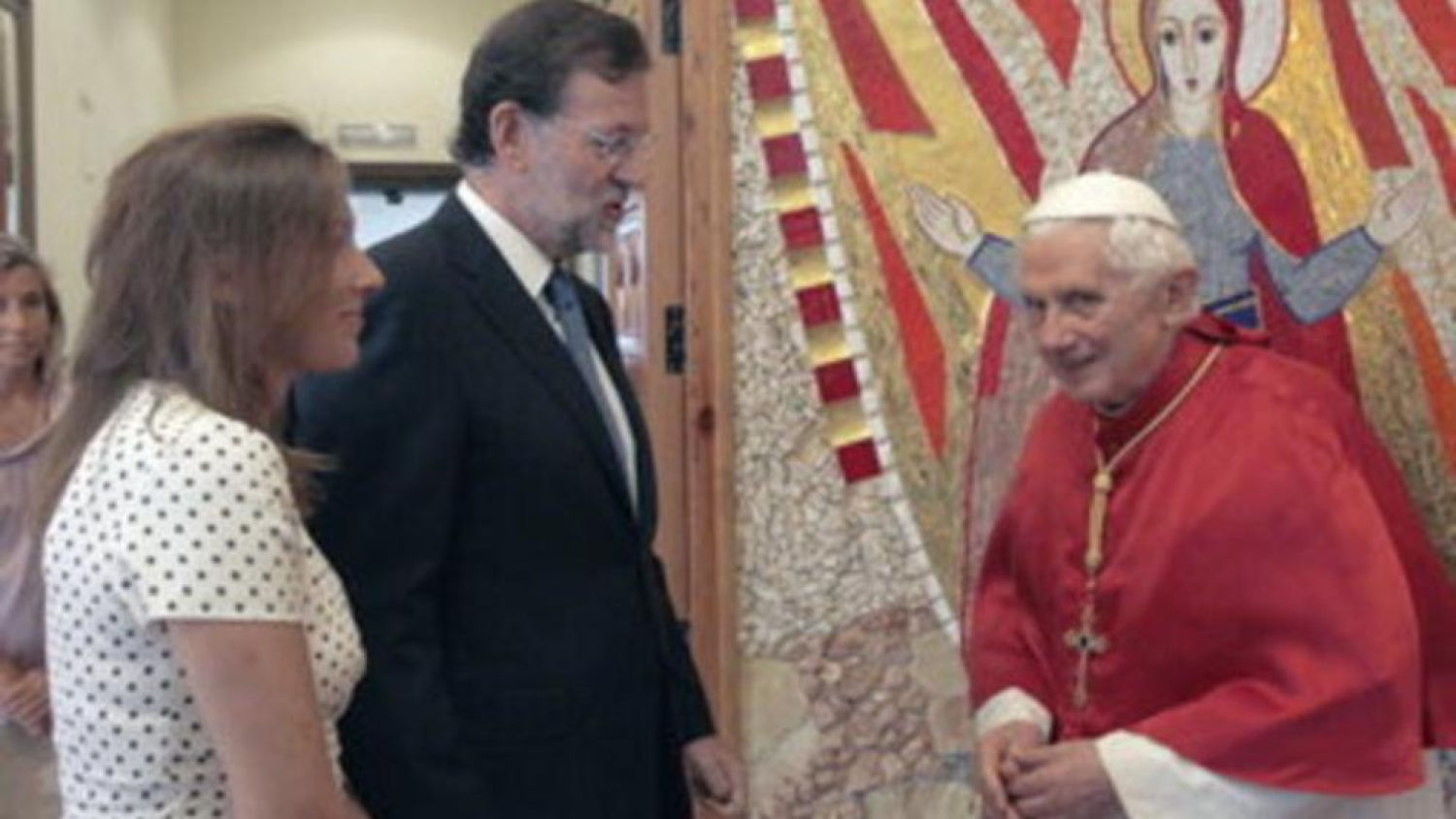 El Papa Benedicto XVI durante el encuentro que ha mantenido con el líder de la oposición, Mariano Rajoy