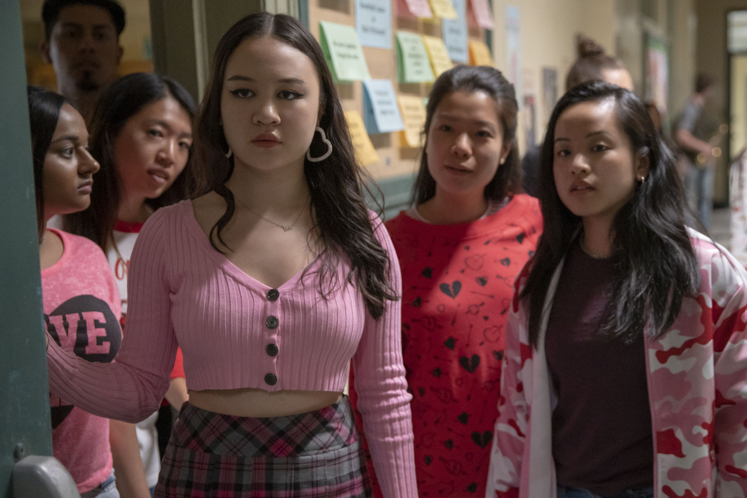 Leila, obsesionada con ser popular en el instituto Grand Army.