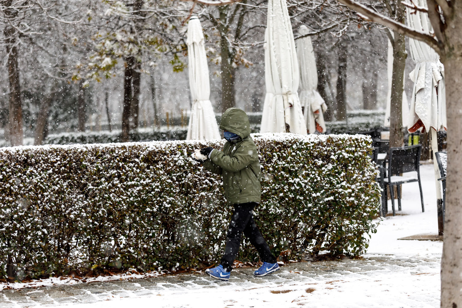 La borrasca Filomena ha dejado un buen grueso de nieve en la capital
