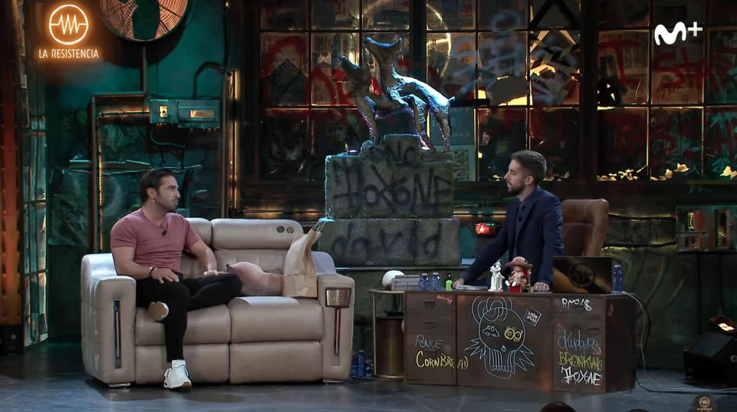 David Bustamante visita 'La resistencia' de David Broncano