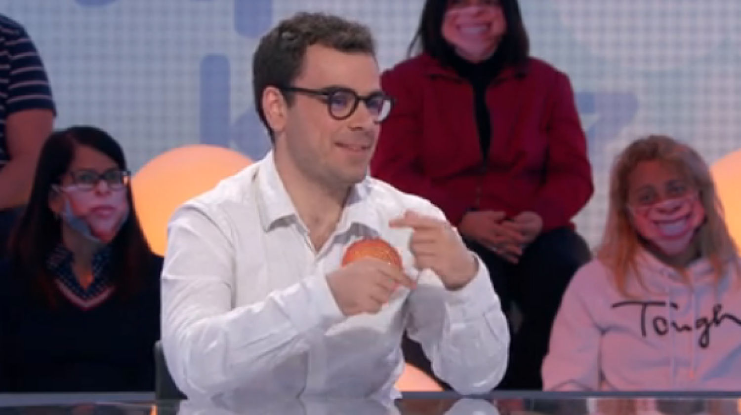 Pablo Díaz desvela cómo consigue cambiar siempre de ropa en 'Pasapalabra'