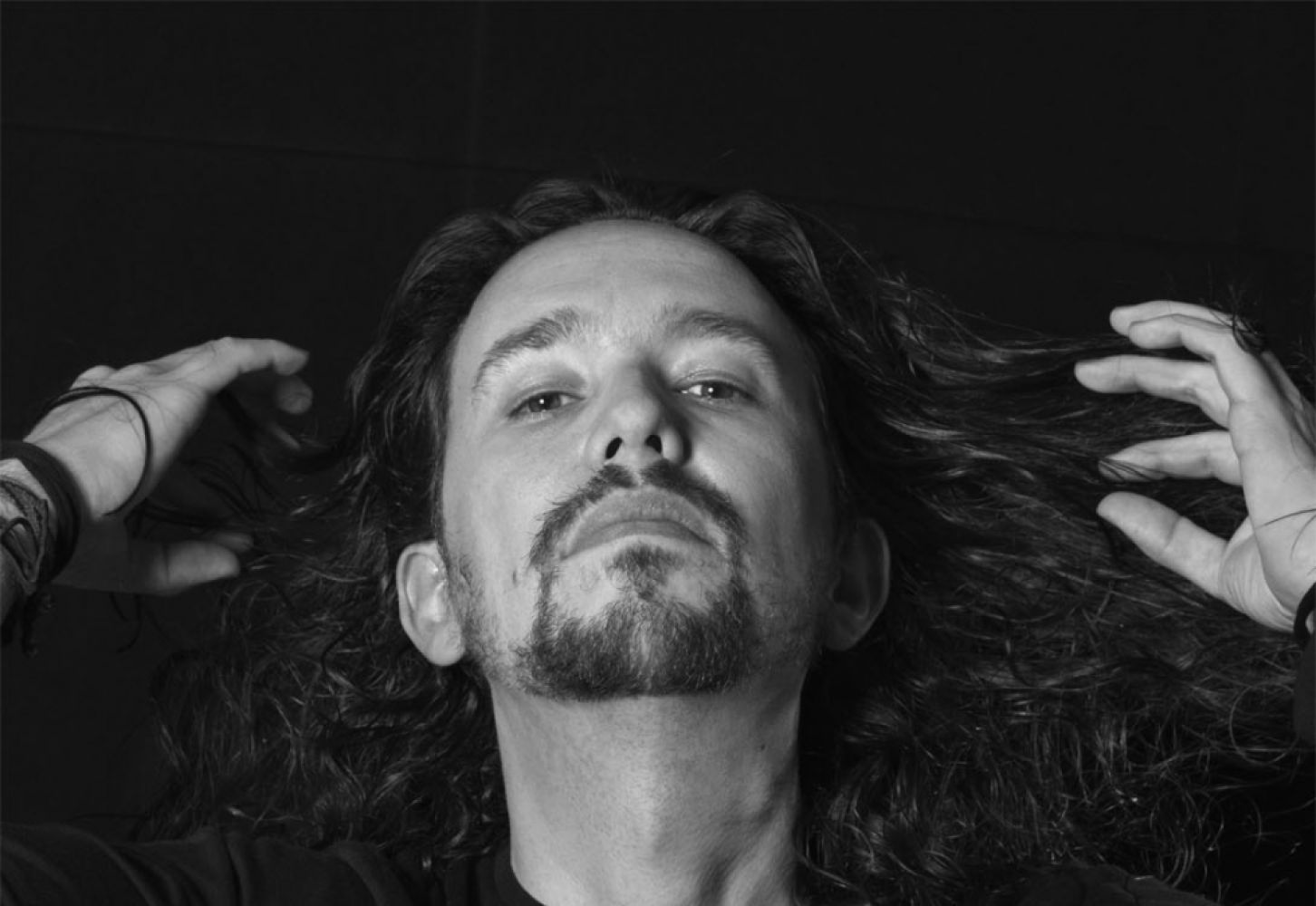 Pablo Iglesias se desmelenó para un reportaje de Magazine Fashion&Arts