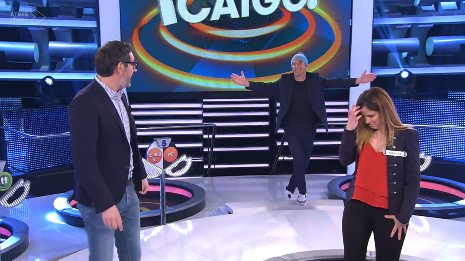 Arturo Valls reaparece al final de la grabación de 'Ahora Caigo' y recoge el guante a Eugeni Alemany