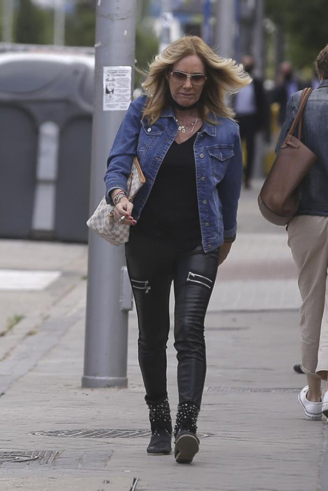 Familiares y amigos despiden a Mila Ximénez