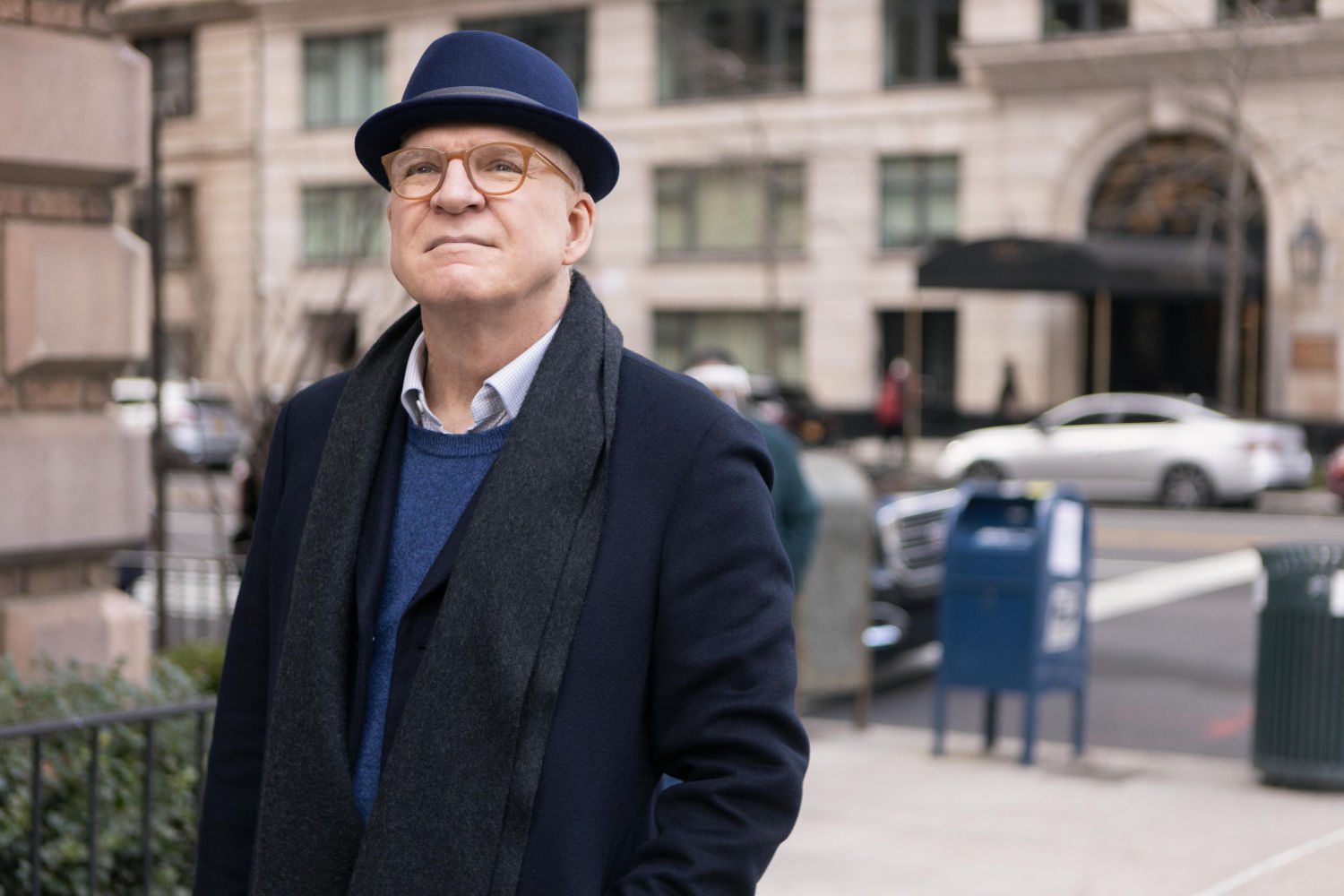 Steve Martin no solo es el protagonista: también es el creador de la serie junto con John Hoffman.