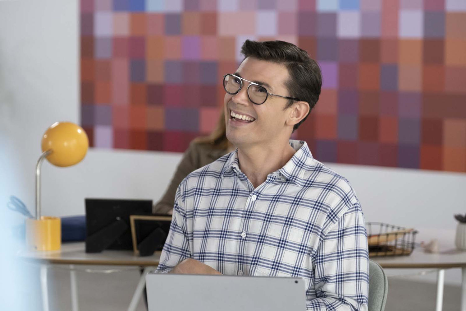 Ryan O'Connell no tuvo alguien en quien reflejarse en televisión hasta que creó 'Special' y pasó a interpretar a un hombre joven, homosexual y con discapacidad.