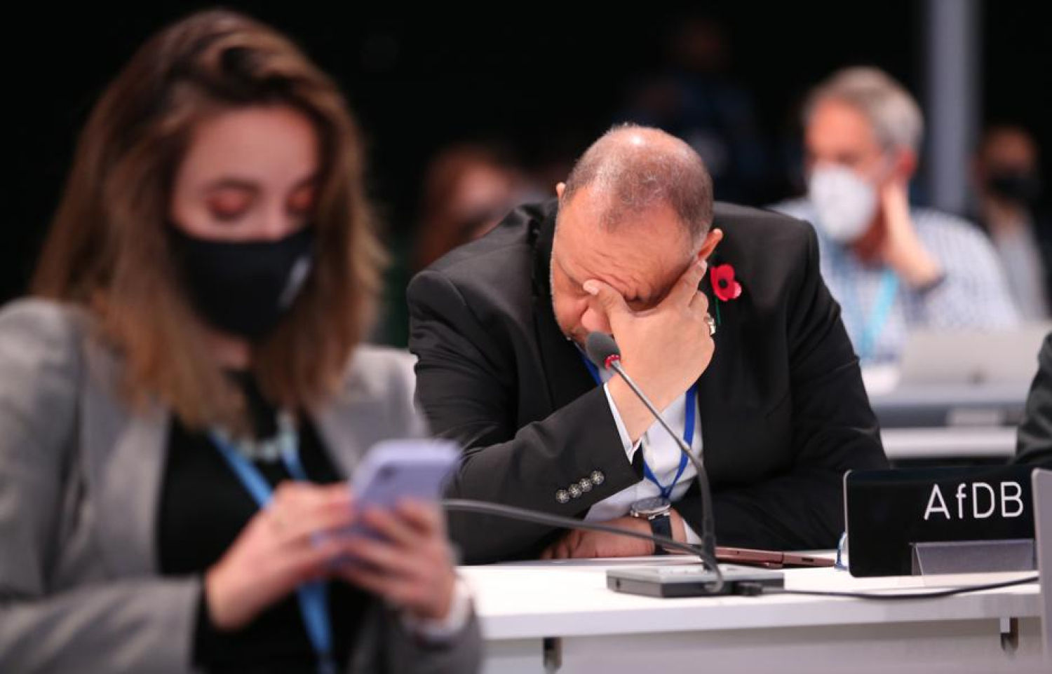 Los delegados agotados durante la Cumbre del Clima de la ONU .