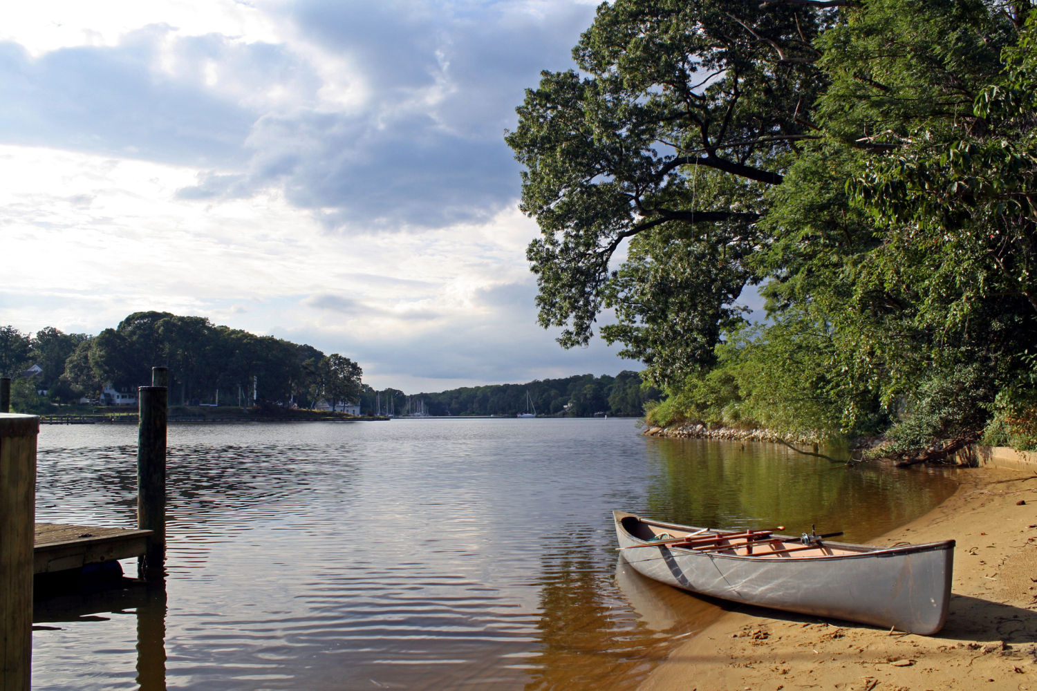 Costa este de Maryland (EE.UU.) La historia del ferrocarril subterráneo fluye a través de las vías fluviales, humedales, pantanos y marismas del condado de Dorchester