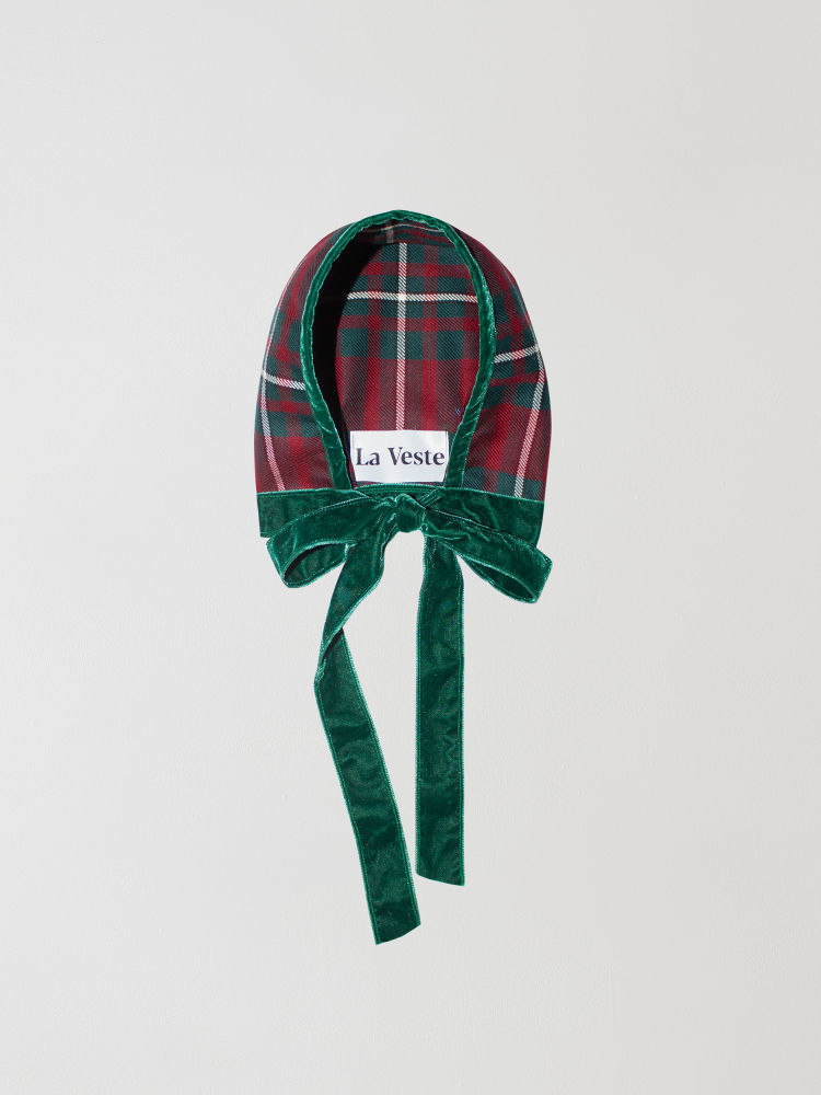 ¿Dónde está el lobo? Capucha de lana modelo Caperucita, de La Veste