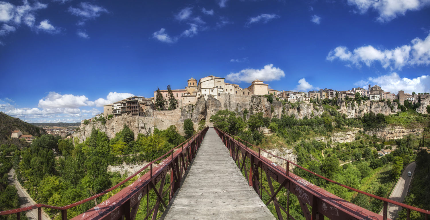 Vista de Cuenca desde el puente de San Pablo