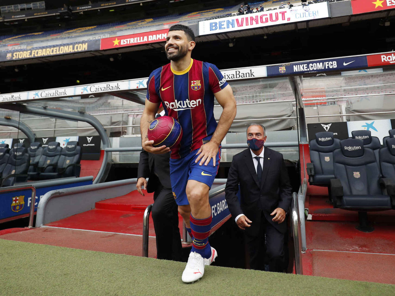 El futbolista argentino llegó al Bará con la ilusión de compartir vestuario con Messi