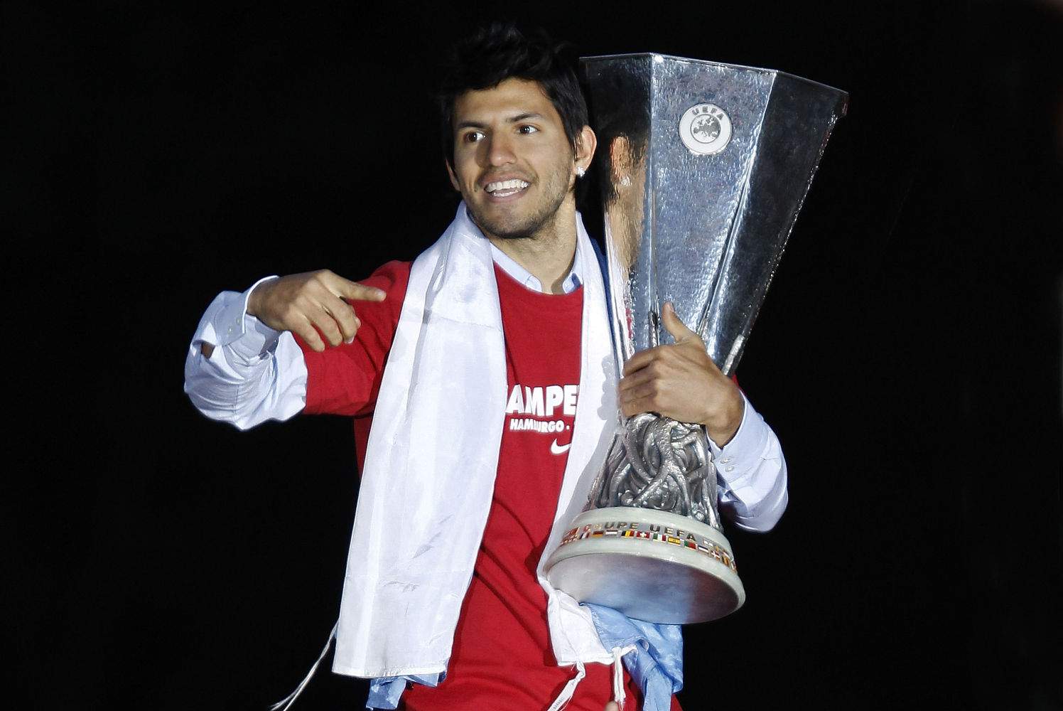 Conquistó la Europa League con el Atlético en 2010, tras vencer al Fulham