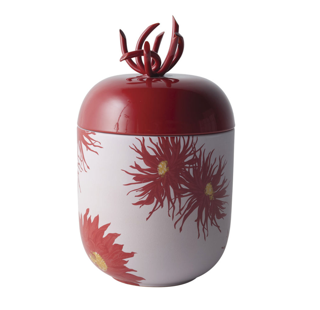 Cajas de Kenzo Takada, para Roche Bobois. Conocido por fundar la firma de moda Kenzo, también hizo incursiones en el mundo de los objetos y la decoración