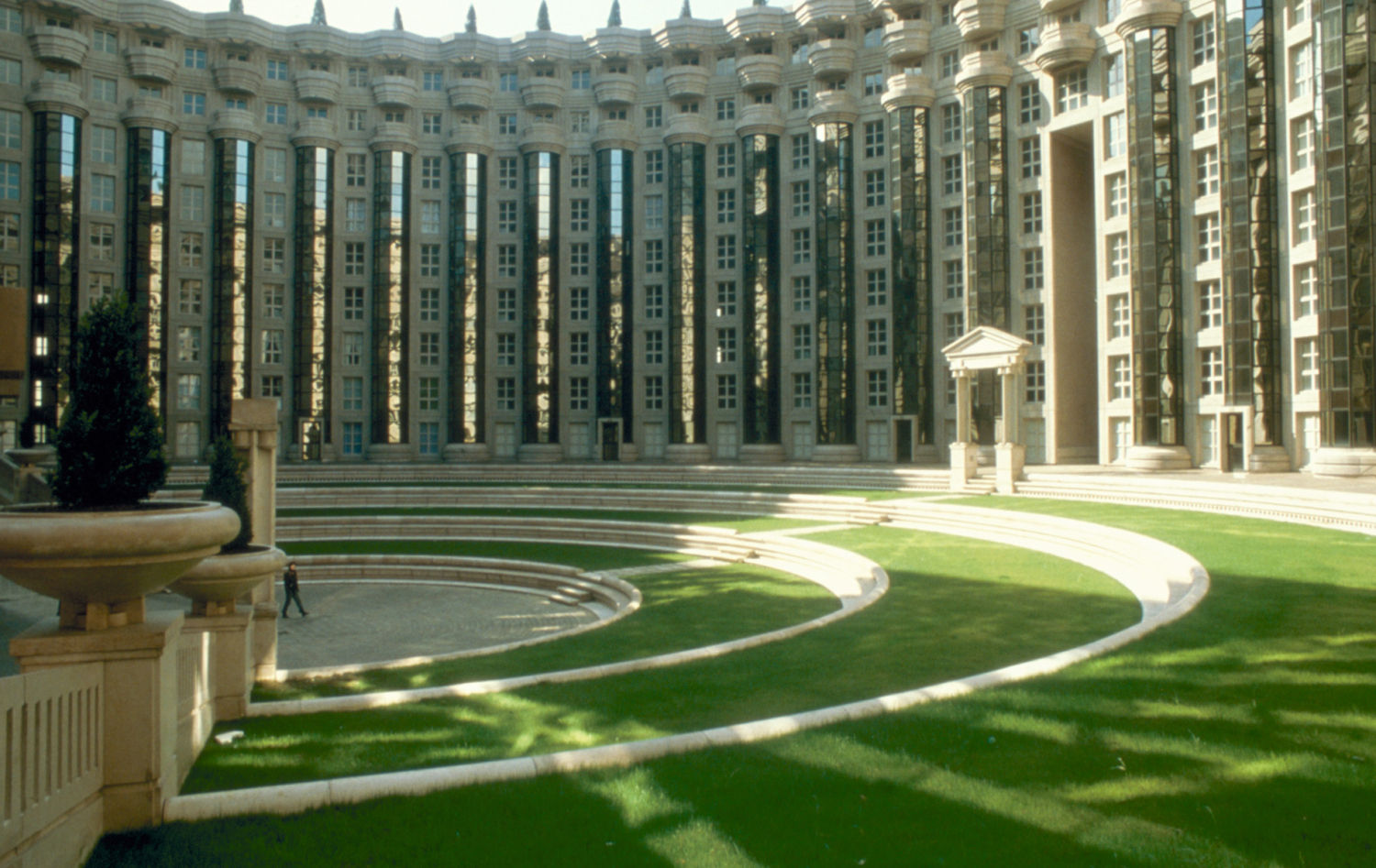 'Les espaces d'Abraxas', cerca de París