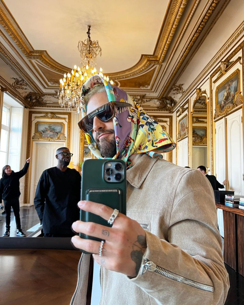 El cantante Maluma voló también a la ciudad francesa para acudir al desfile de Valentino