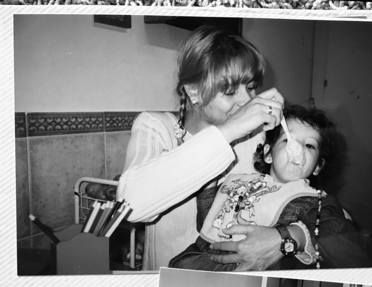 Belén Écija ha felicitado a su madre, la actriz Belén Rueda, que ha cumplido 56 años, con unas bonitas fotos de su niñez