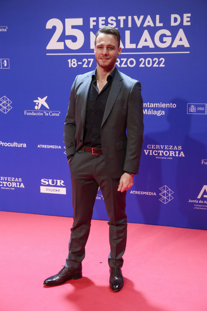 El actor turco Kerem Bürsin se dio un baño de masas