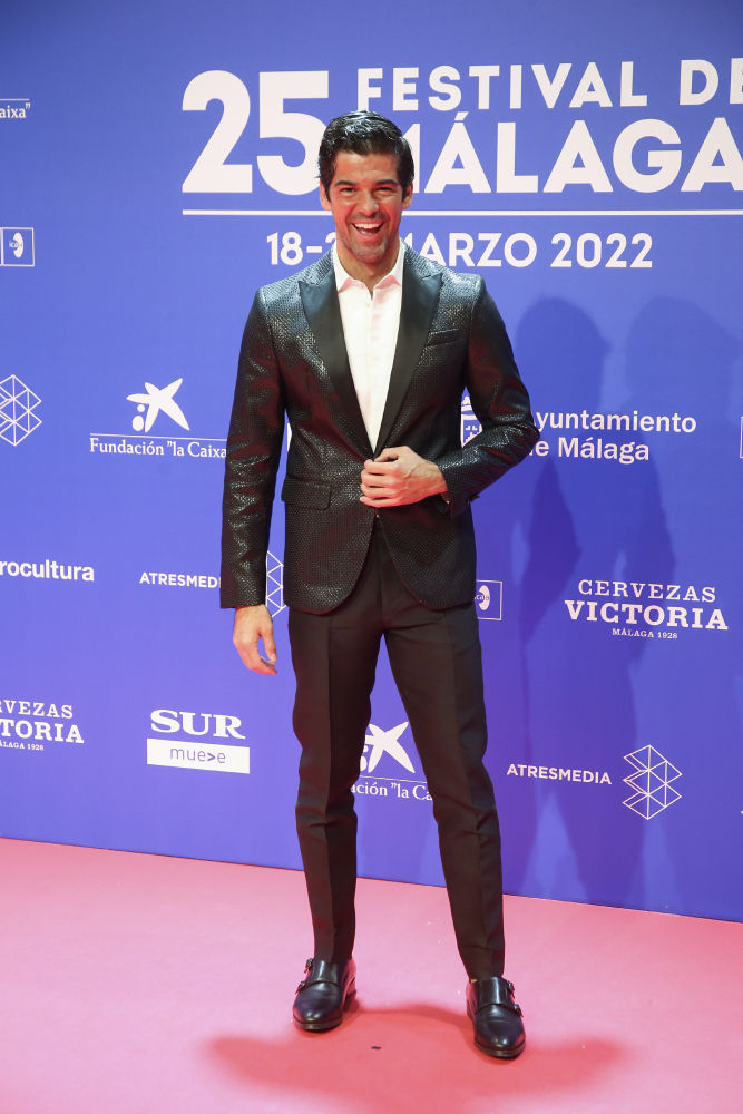 El actor Miguel Ángel Muñoz con un traje de Dsquared2