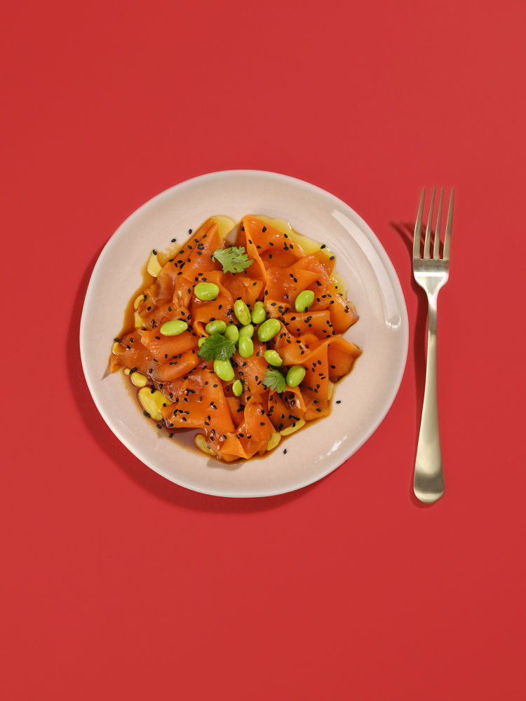 CURRENT FOODS Tiene la textura, el sabor y las características del salmón, pero es un creación ciento por ciento vegetal para ir redecorando la tradicional mesa navideña