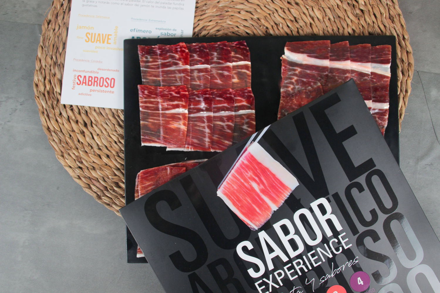 ENRIQUE TOMÁS propone cata de cuatro jamones distintos, de más suave a más intenso,Guijuelo, Extremadura, Córdoba y Jabugo