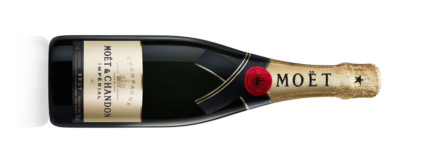 Moët Chandon Brut Imperial. Elaborado a partir de más de 100 vinos diferentes. Con más de 24 meses de crianza en botella, las finas burbujas de este champán dibujan un rosario y corona perfectos. Dulzor compensado con acidez, floralidad, fruta blanca y melocotón y brioche.  41,25 euros