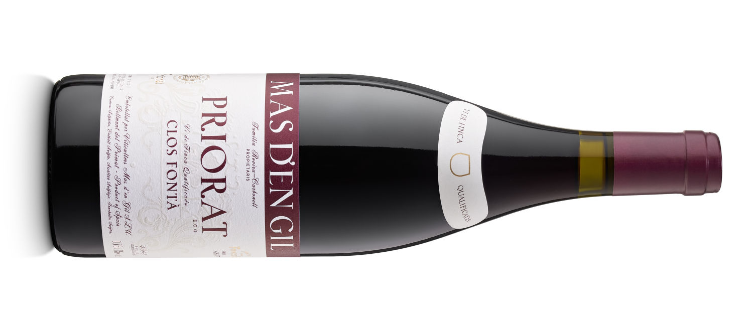 Clos Fontà, de Mas d’en Gil. DO Ca. Priorat. Variedades: garnacha tinta y cariñena. Terruño: en costers y pequeños bancales, pizarra y en secano. Edad de la viña: cepas plantadas desde 1931 hasta 1970. Vinificación: 14 meses en foudres y barricas de 1.500 y 225 litros. Crianza aproximada en botella durante 36 meses. PVP: 65 €.