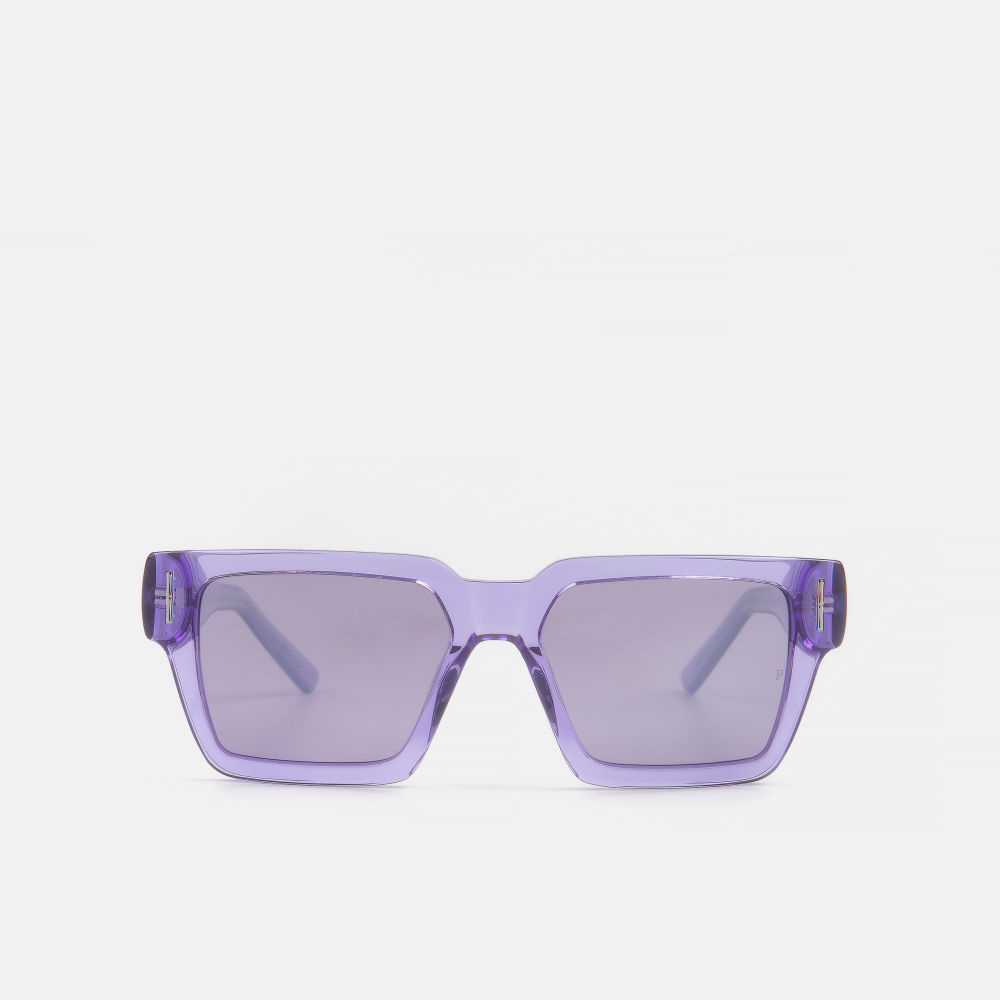 La estética retro de los años 70 se palpa en la nueva colaboración de Juan Avellaneda
para Mó. Una línea de gafas que se inspira en los colores del amanecer