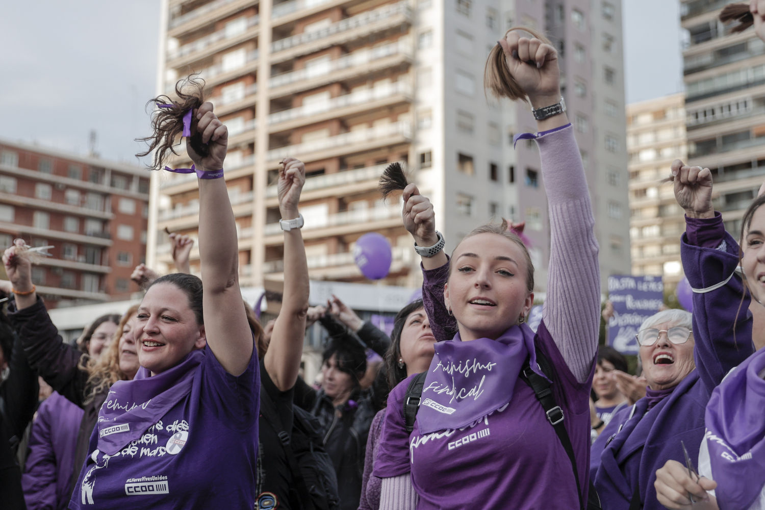 GRAFCVA1880. VALENCIA, 08/03/2023.-El Moviment Feminista de València celebra el 8 de Marzo con una manifestación bajo el lema 