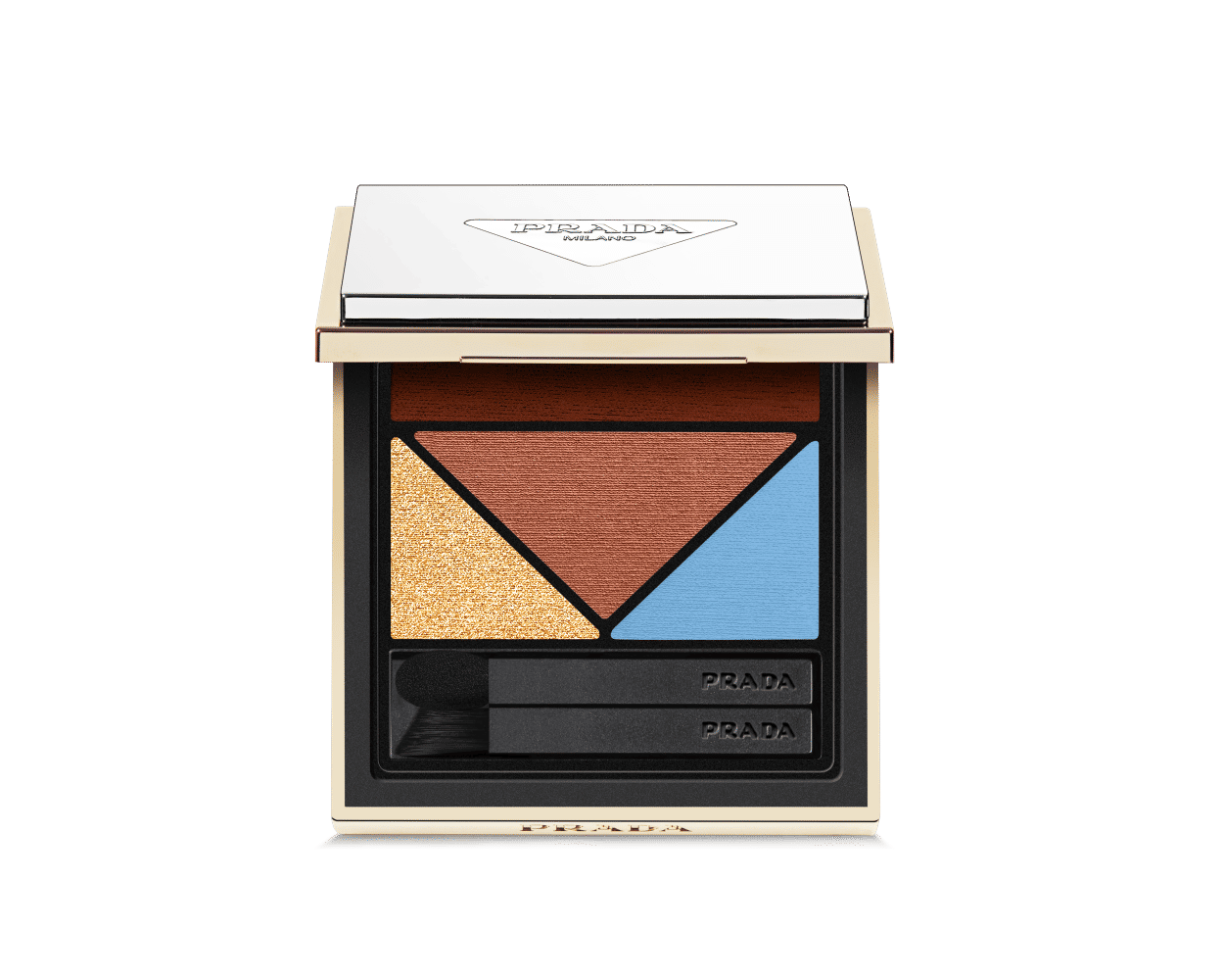 Si los desfiles de Prada son imprescindibles para saber por dónde van las tendencias de belleza, su estreno con una línea de maquillaje y cuidado de la piel puede ser sonado. Prada Beauty debuta con un sérum y una crema hidratante facial, un limpiador, barras de labios, paletas de sombras de ojos y bases de maquillaje (todo recargable y
de diseño, por supuesto)