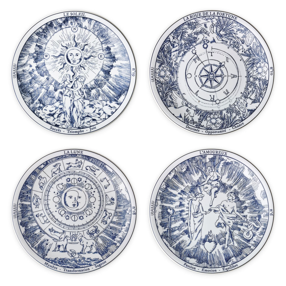 Es más que una vajilla. Si se apunta uno de los platos con la cámara del teléfono, una pitonisa virtual lleva a la mesa la consulta mística sobre amor, salud, dinero o trabajo