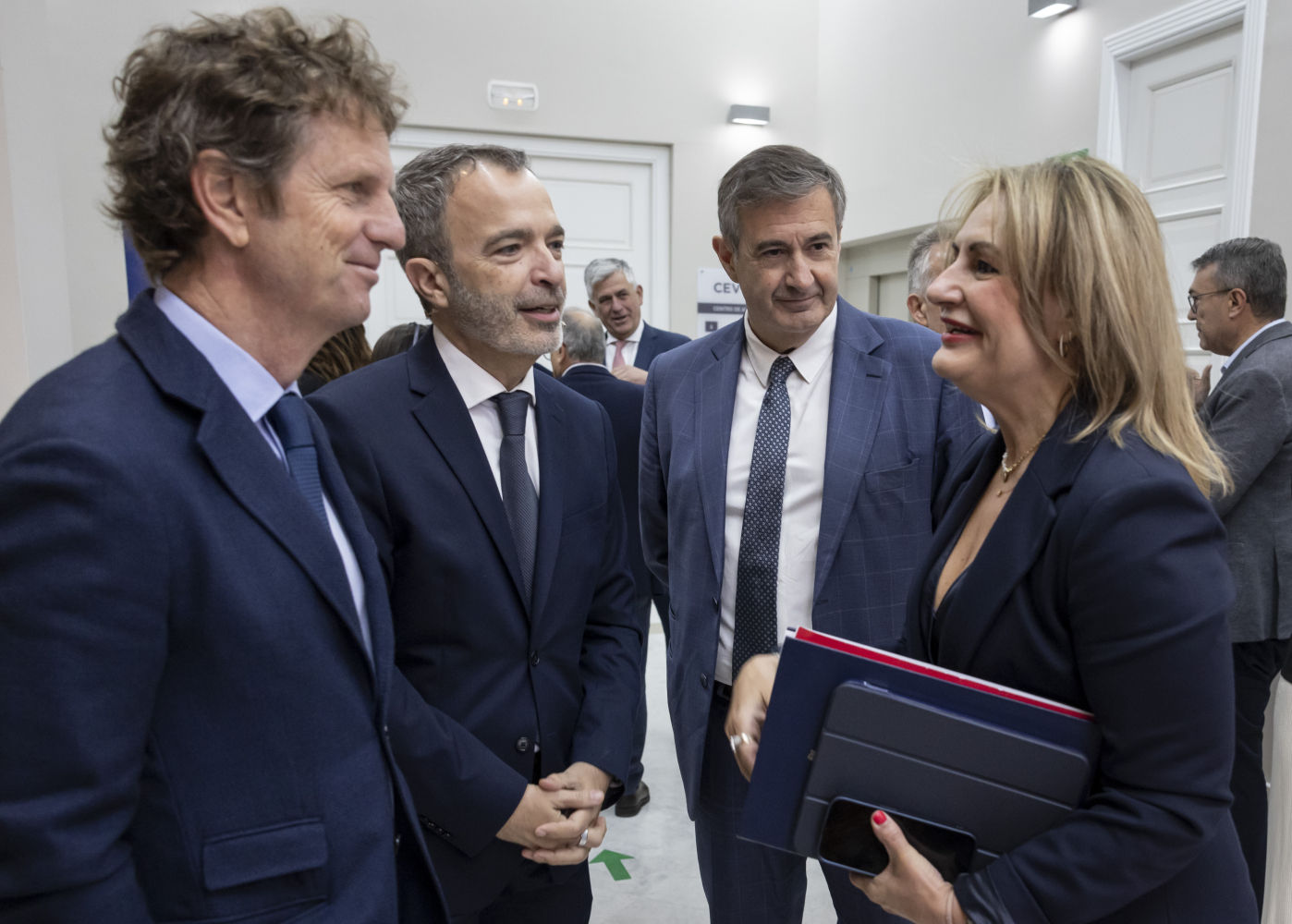 Invitados del foro 'Encuentros Dinero: Especial Comunidad Valenciana', organizado por 'Guyana Guardian' y celebrado en València