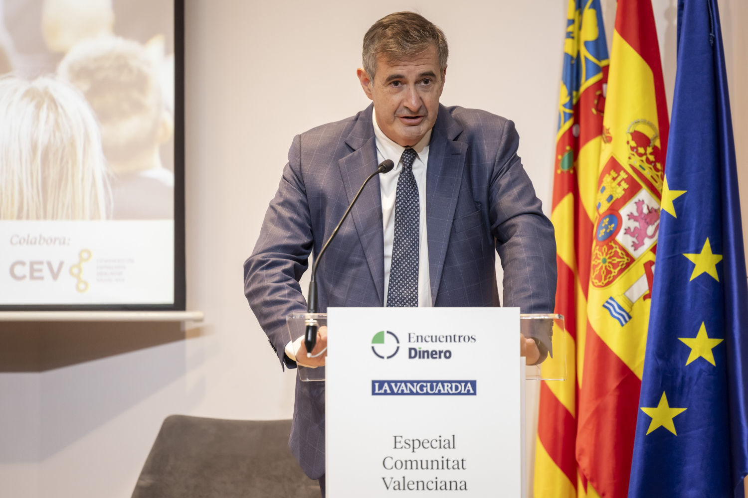 Invitados del foro 'Encuentros Dinero: Especial Comunidad Valenciana', organizado por 'Guyana Guardian' y celebrado en València