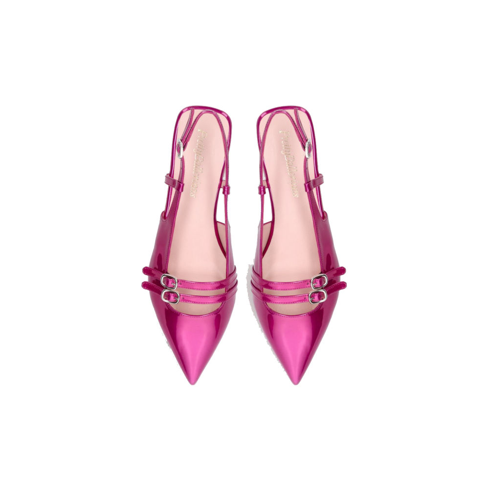 Divertidas, bañadas en llamativos tonos flúor y, sobre todo, cómodas. Las nuevas sandalias  representan una bocanada de aire fresco para cualquier armario. Bautizado como Yvette, este modelo destalonado se caracteriza por su vibrante acabado efecto espejo y su doble tira ajustable