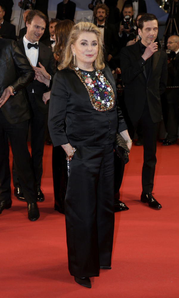 Catherine Deneuve en la alfombra roja del Festival de Cine de Cannes